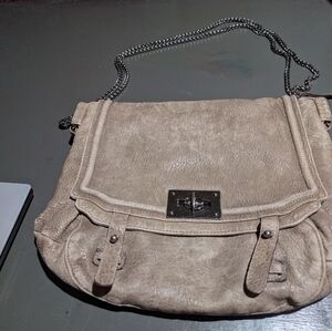 Be&D Soft Leather Heavy Chain Cross Body Bag Serial #36138 Light Dusty Green